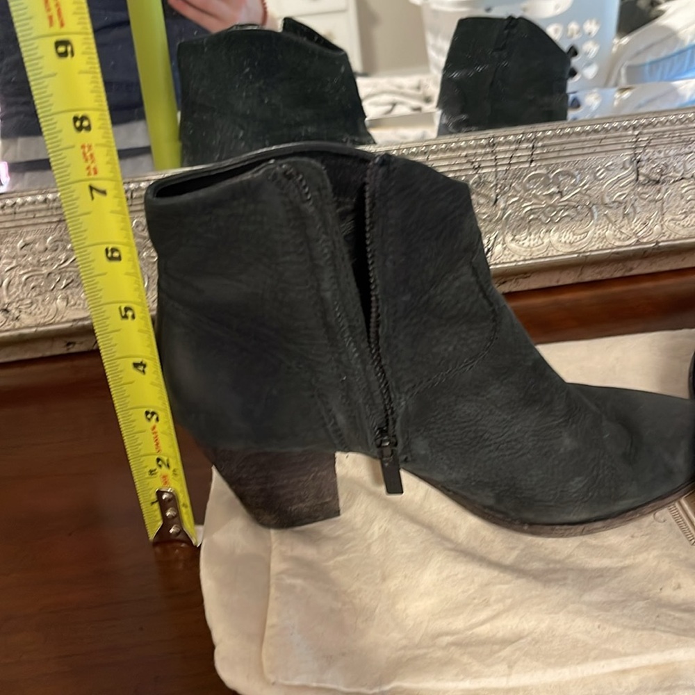 EUC Frye Reina Ankle Boots - size 8 - Picture 6 of 9